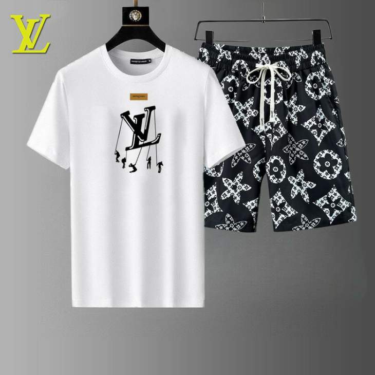 Picture of LV Shirt Pant Suits _SKULVM-4XL12yn41423443